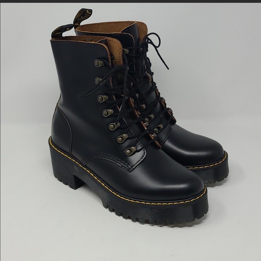 Dr. Martens Leona Black Leather heeled Boot Size 9